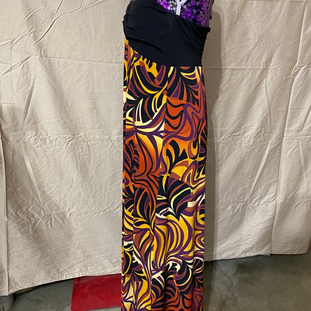 Halter Dress - Picture 4 of 7